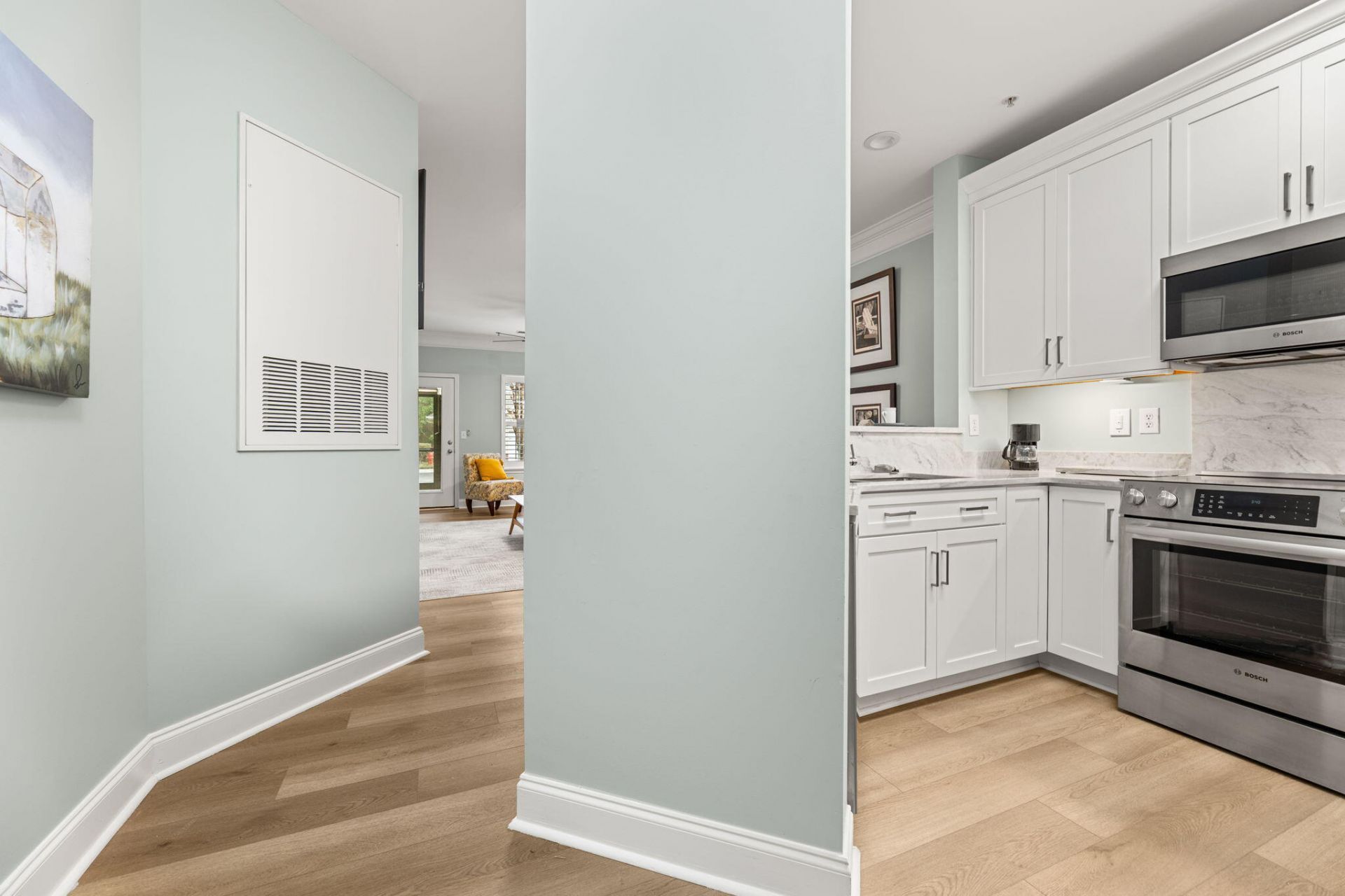 1302 Basildon Road Photo 6