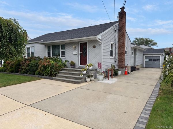 134 Baltimore Avenue , Massapequa, NY 11758