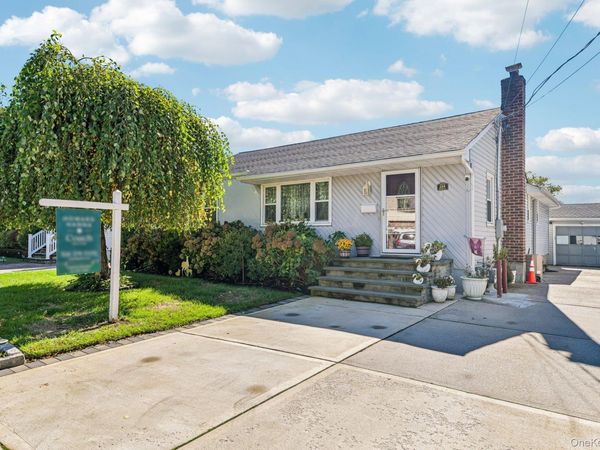 134 Baltimore Avenue , Massapequa, NY 11758