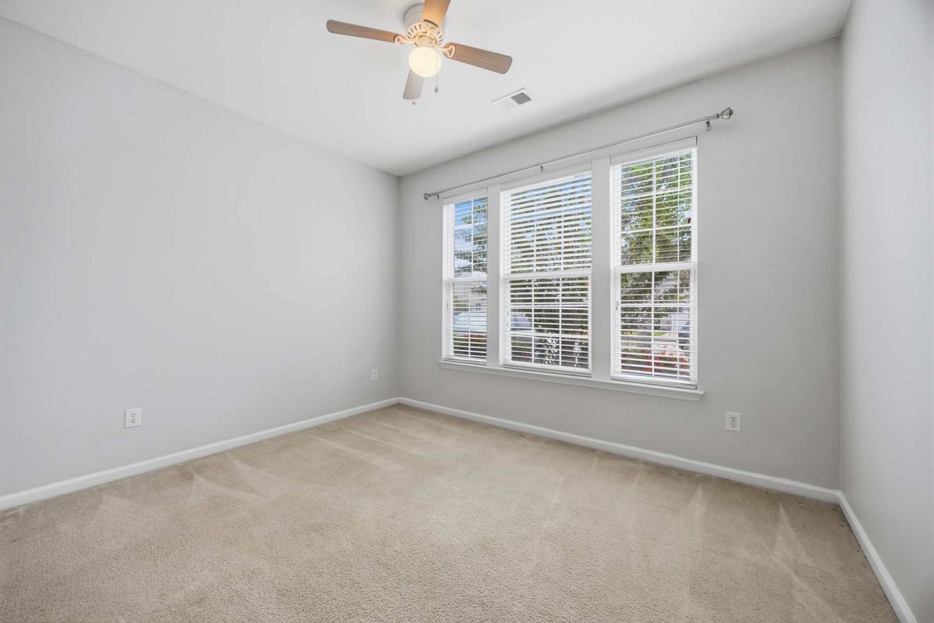 3302 Volterra Way Photo 24