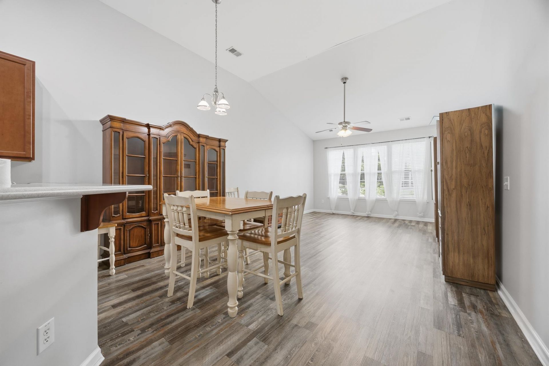 3302 Volterra Way Photo 4