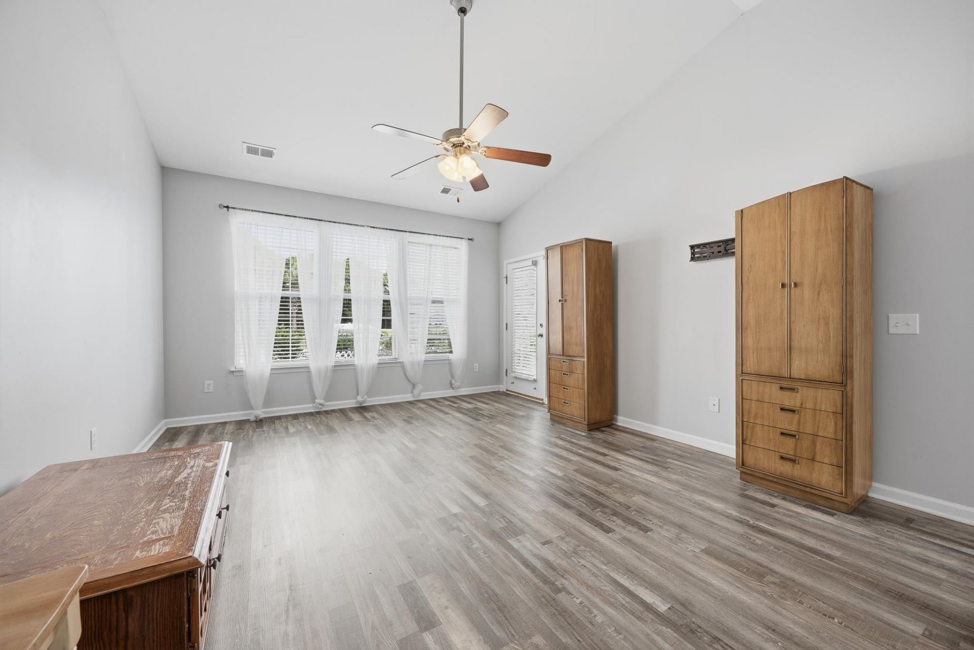 3302 Volterra Way Photo 5