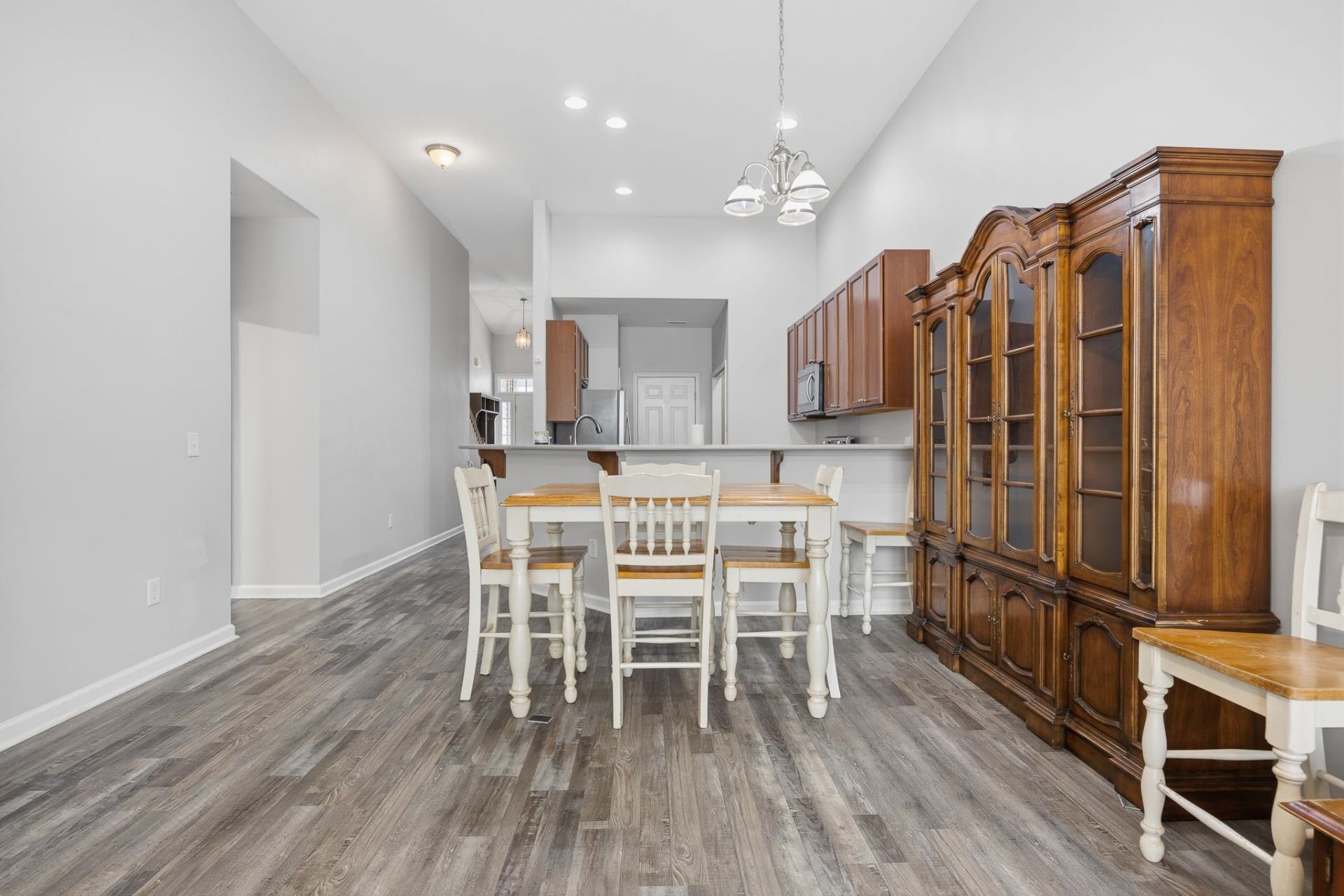 3302 Volterra Way Photo 9