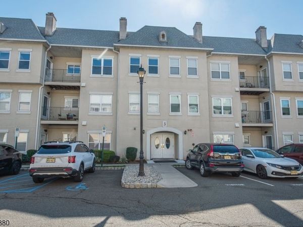 324 Brittany Dr, Wayne, NJ 07470