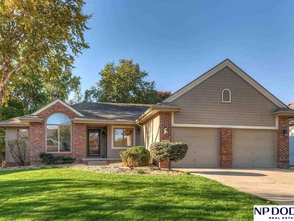 17245 Orchard Avenue, Omaha, NE 68135