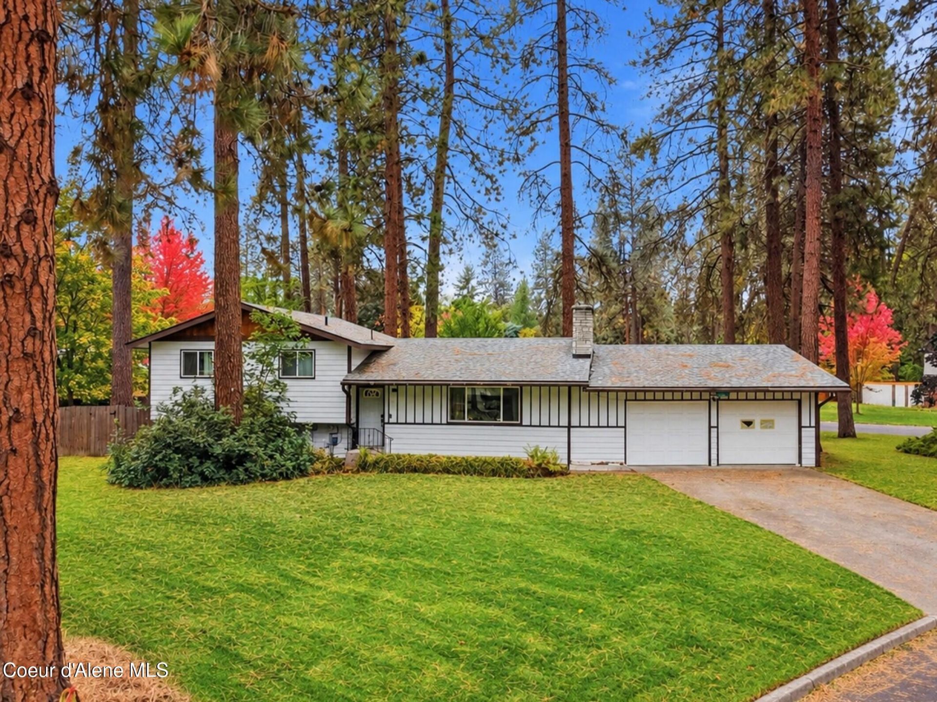 461 S Park Dr, Post Falls, ID 83854 Main Photo