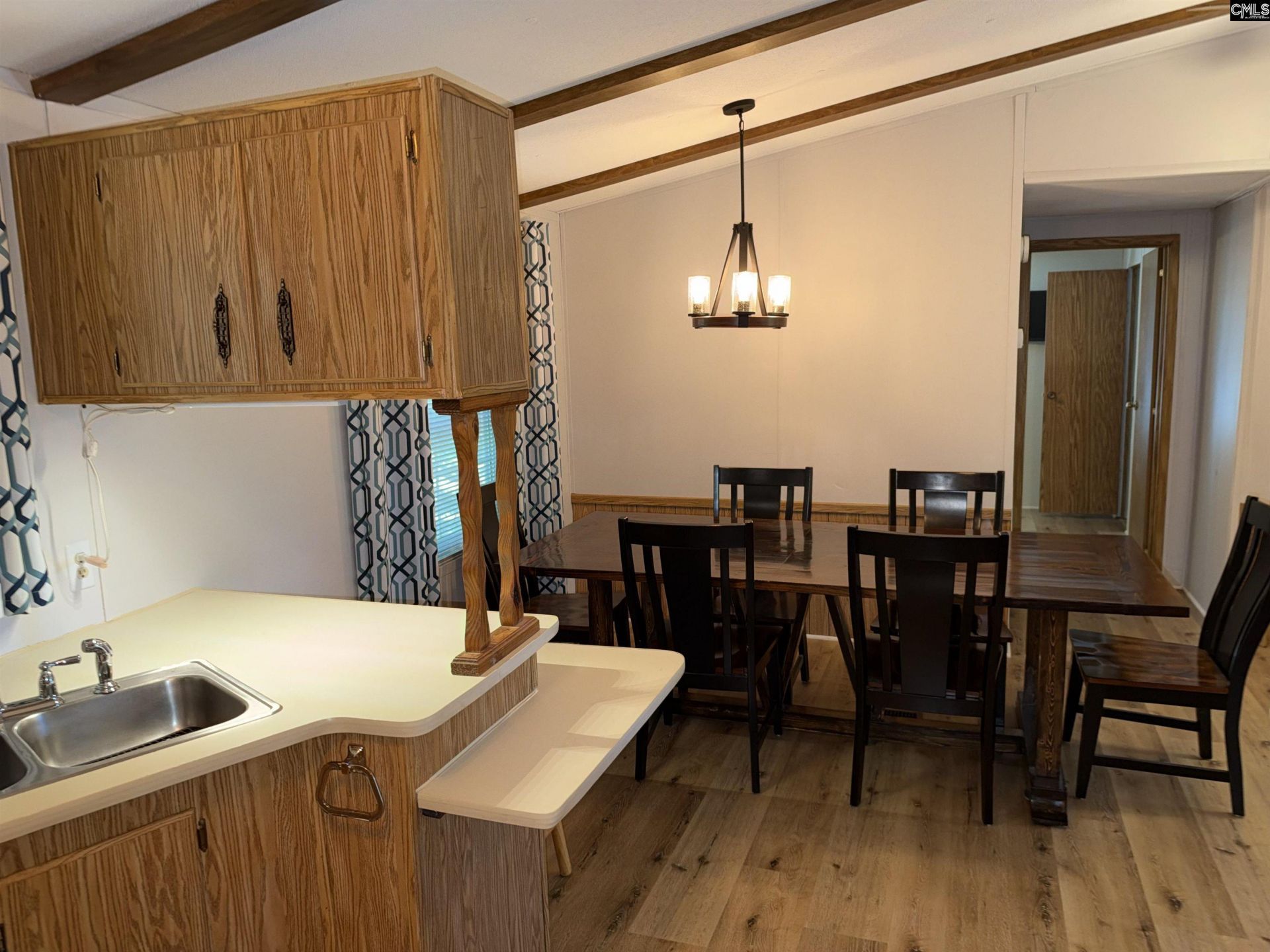 938 Blacksgate E Photo 13