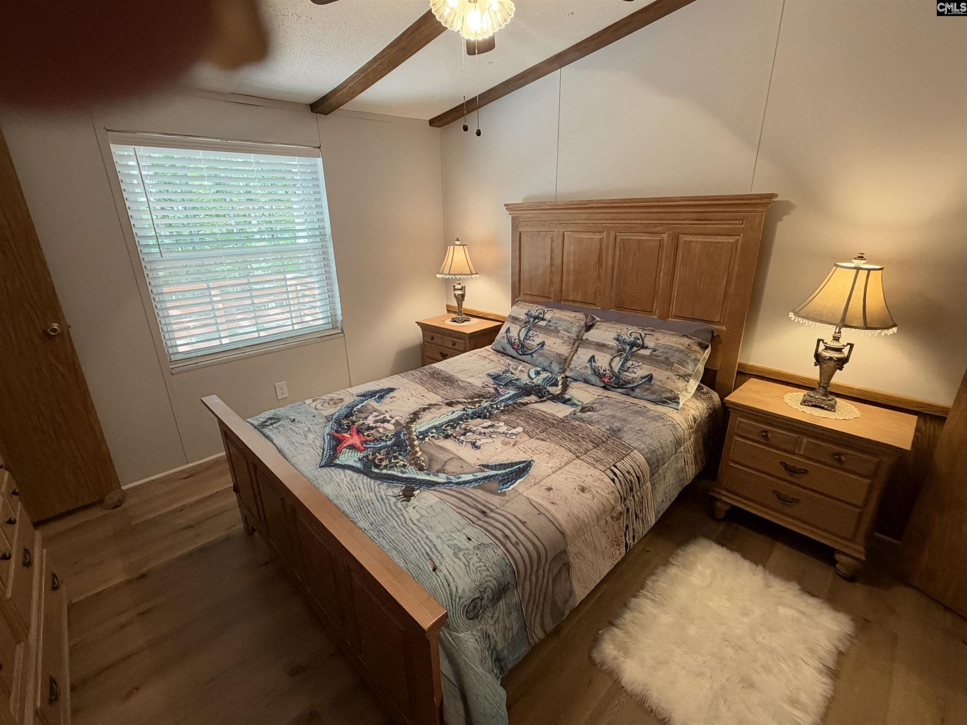 938 Blacksgate E Photo 14