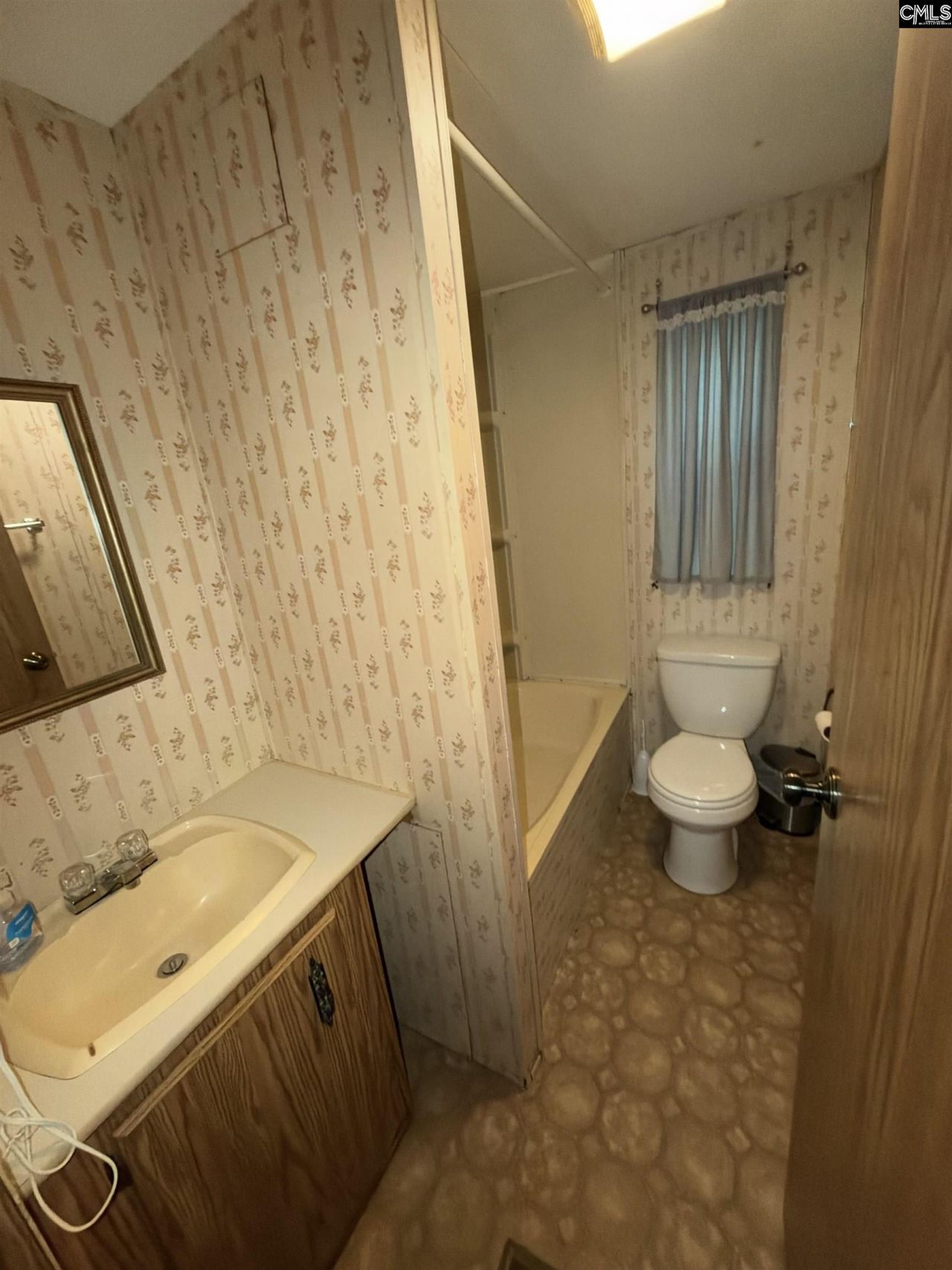 938 Blacksgate E Photo 19