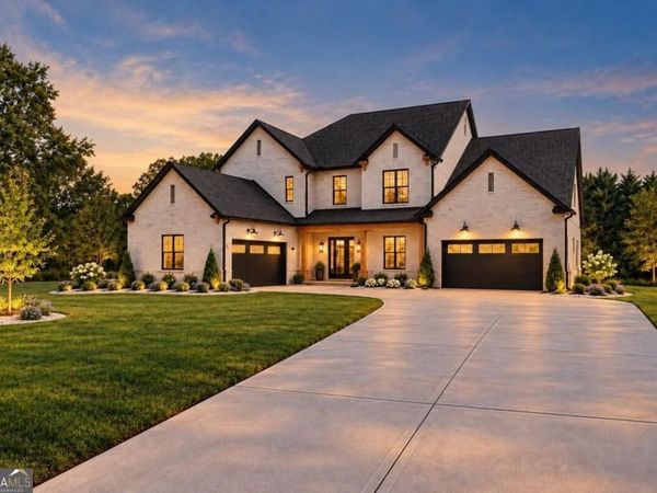 1752 Lee Peters Road, Loganville, GA 30052