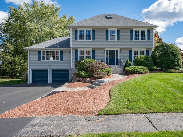 34 Parrish Hill Drive, Nashua, NH 03063