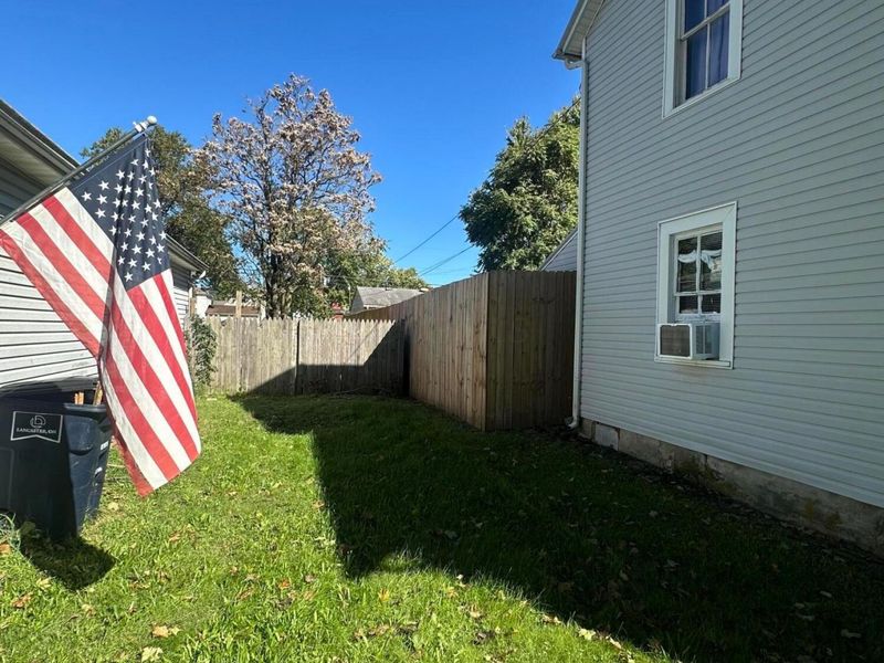 539 E Walnut Street , Lancaster, OH 43130 Photo 8