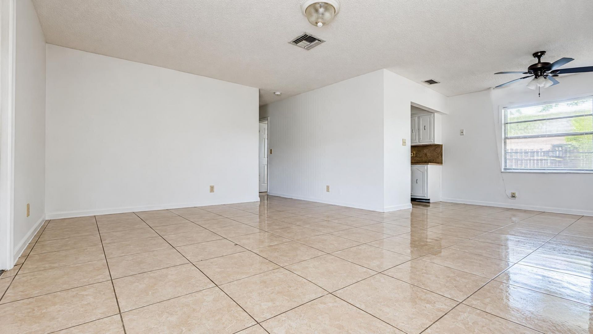 3970 NW 31st Terrace, Lauderdale Lakes, FL 33309 Photo