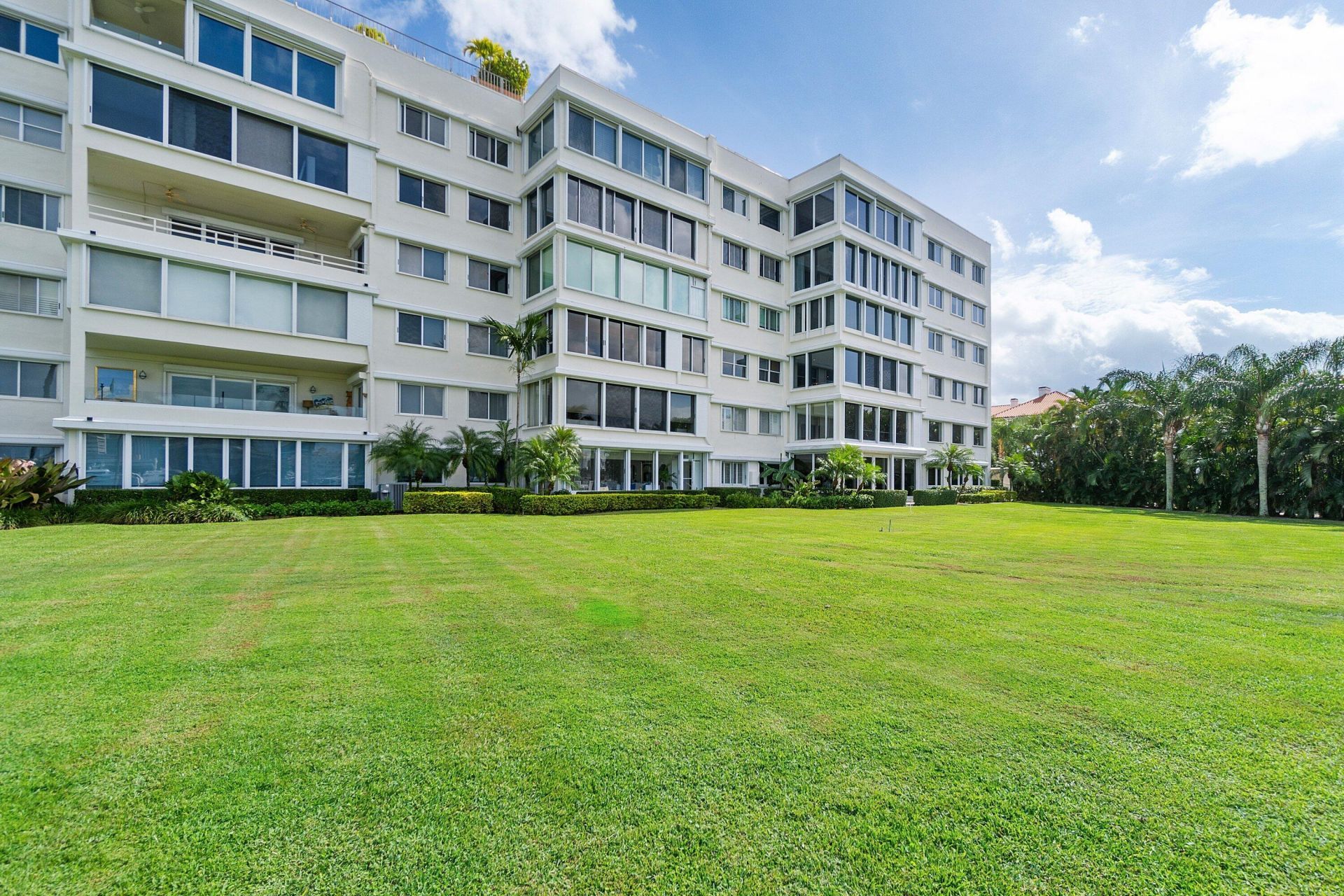 44 Cocoanut Row, Unit 222B, Palm Beach, FL 33480 Photo