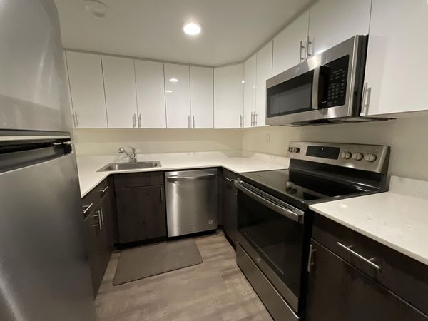 19455 NE 10 Avenue, Unit 1-331, North Miami Beach, FL 33179