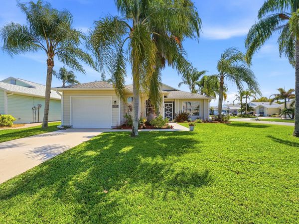 5930 Foxtail Way, Fort Pierce, FL 34982