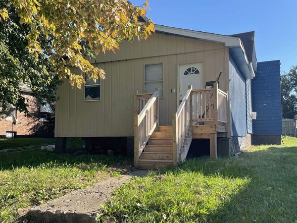 116 W MAPLE Street, Canton, IL 61520