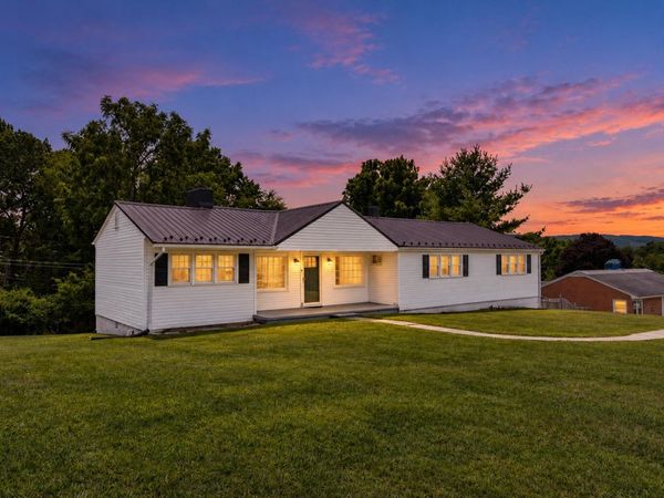 1840 Peppers Ferry RD , Pulaski, VA 24301
