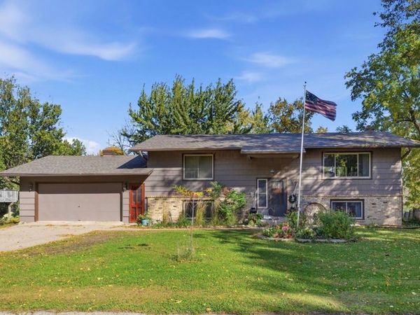 745 Prairie Avenue , Cokato, MN 55321
