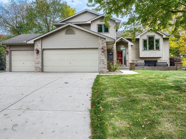 1317 Schooner Court , Woodbury, MN 55125