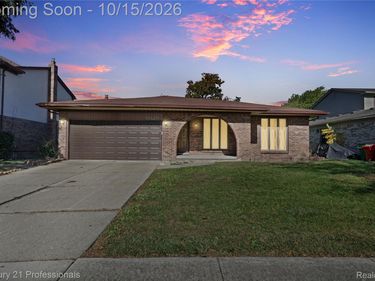 16129 Cambell Drive, Macomb Township, Mi 48044