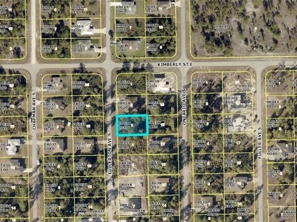 731 Fullerton AVE S, LEHIGH ACRES, FL 33974