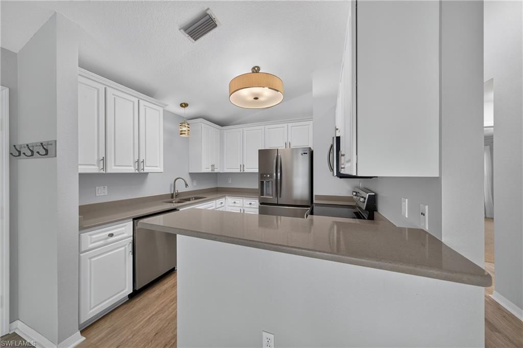 925 SW 47th Ter, Unit 201, Cape Coral, FL 33914 Photo