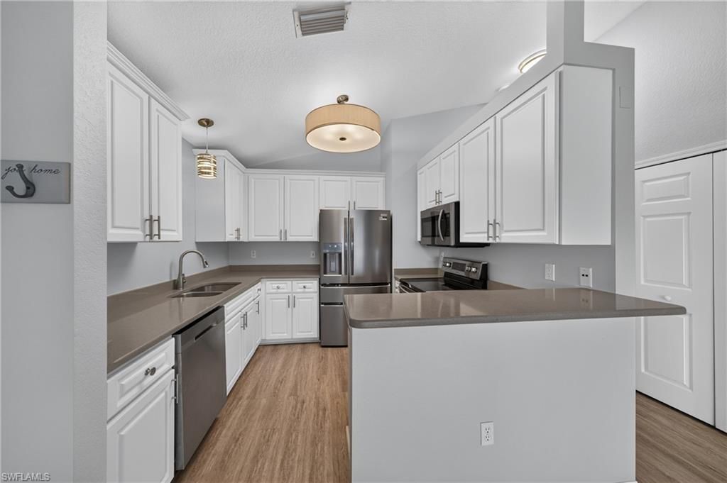 925 SW 47th Ter, Unit 201, Cape Coral, FL 33914 Photo