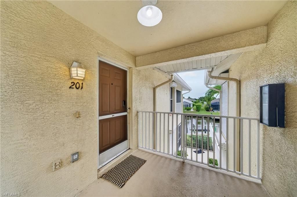 925 SW 47th Ter, Unit 201, Cape Coral, FL 33914 Photo