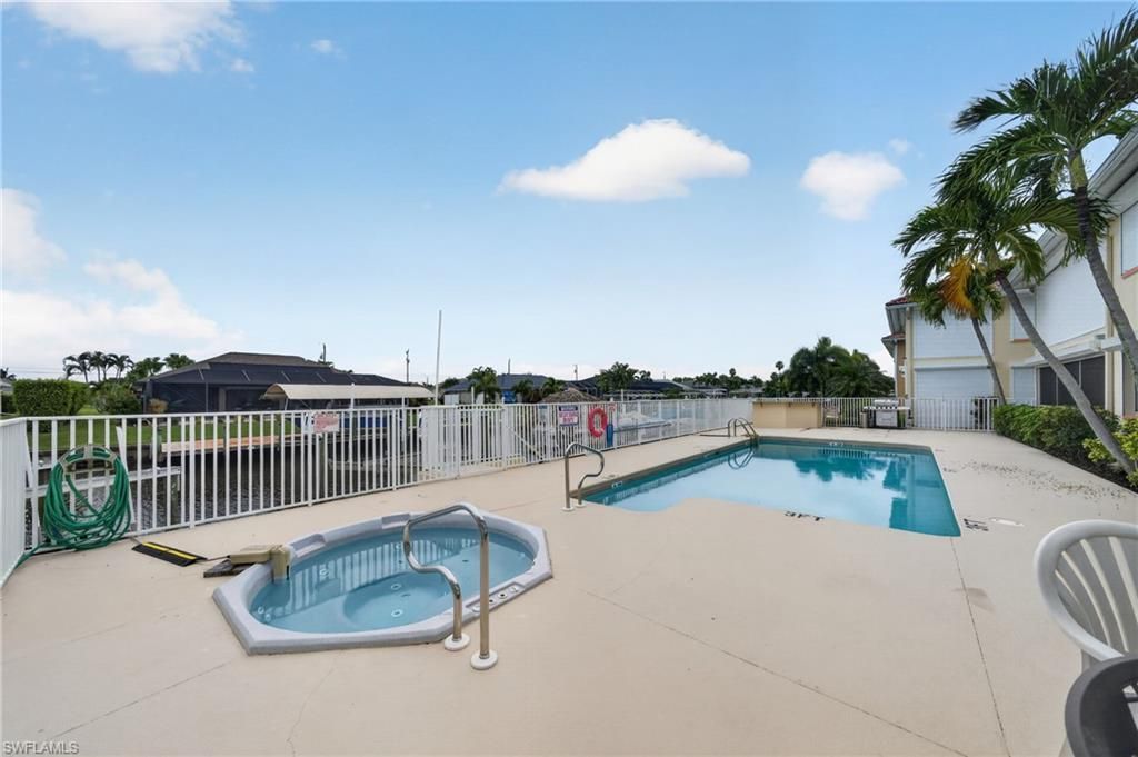 925 SW 47th Ter, Unit 201, Cape Coral, FL 33914 Photo