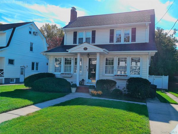 992 Davison Place , Baldwin, NY 11510