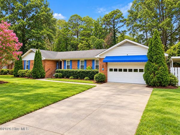 105 Brentwood Drive N, Wilson, NC 27893