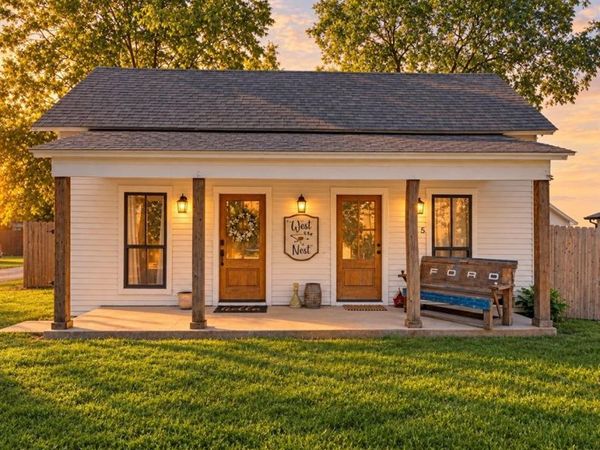 605 W Ronda Street, West, TX 76691
