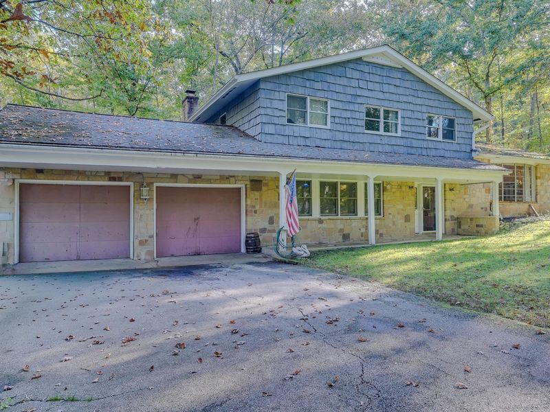 9408 Robinhood Circle, Westerville, OH 43082 Photo 2