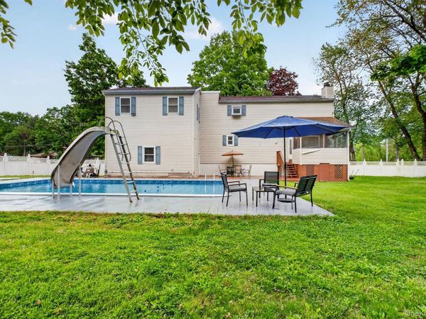 1 Merrywood Road , Wappingers Falls, NY 12590