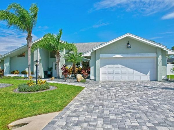 6 COLONY COURT , PALM COAST, FL 32137