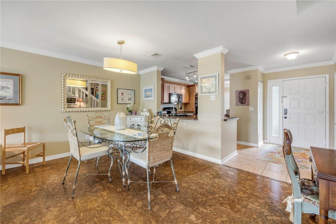 636 Maple Oak Circle, Unit 107, Altamonte Springs, FL 32701 Photo