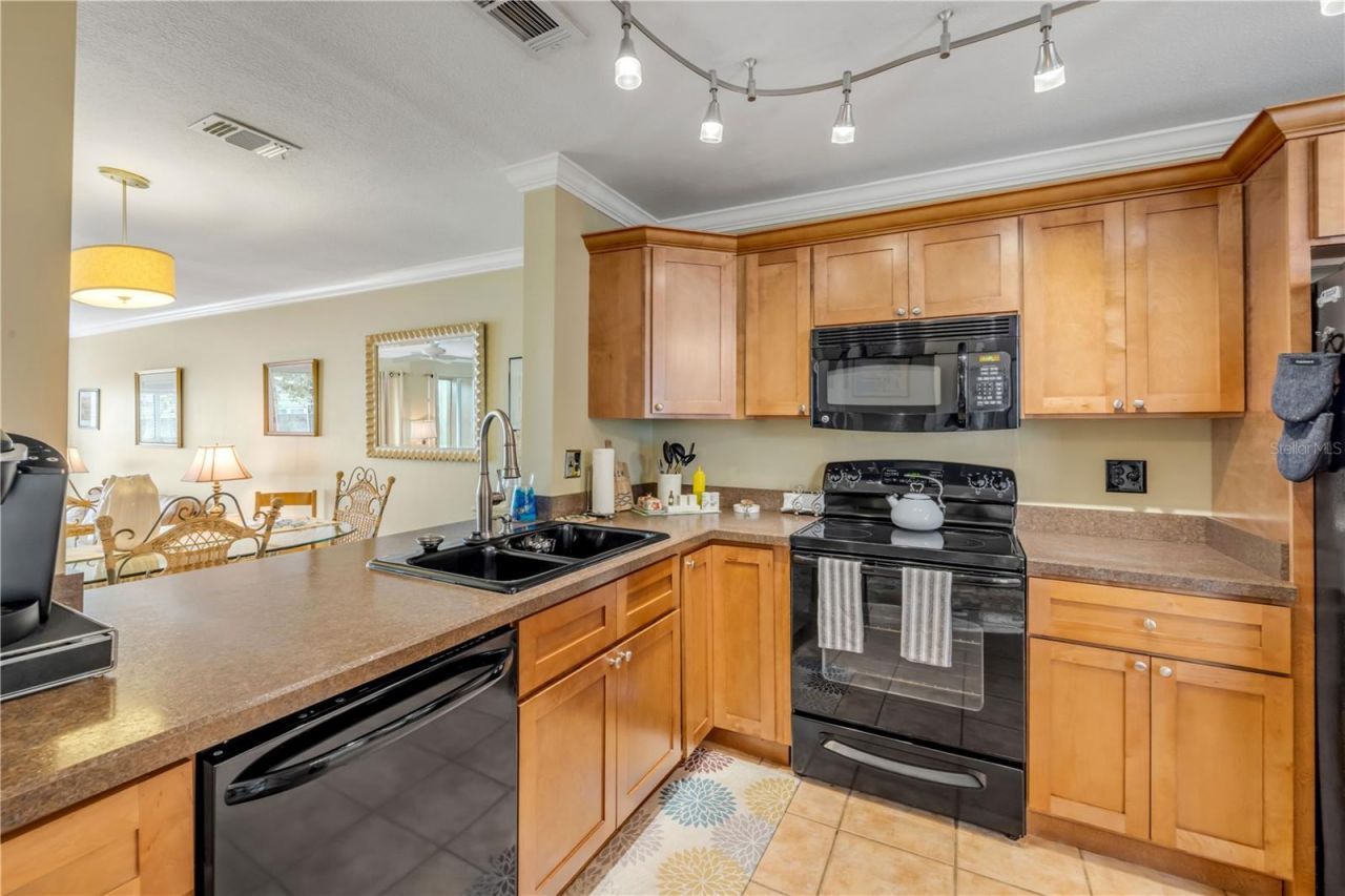 636 Maple Oak Circle, Unit 107, Altamonte Springs, FL 32701 Photo