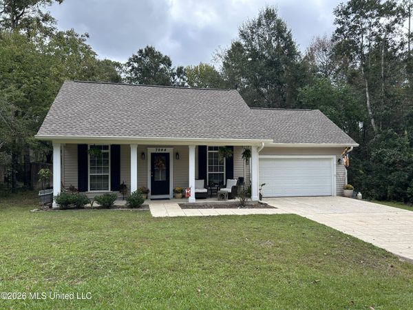 7944 Hapuna Place, Diamondhead, MS 39525