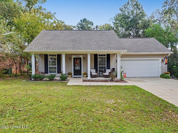 7944 Hapuna Place, Diamondhead, MS 39525