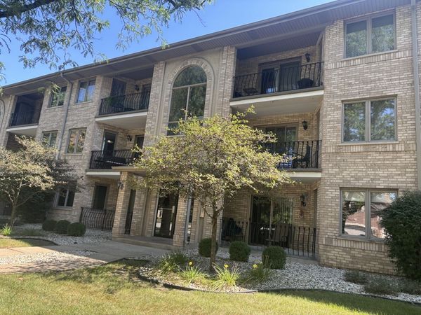 8805 S 79 Avenue , Unit 11, Hickory Hills, IL 60457