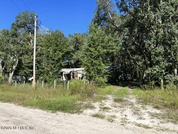 307 N EDGELINE Road, Satsuma, FL 32189
