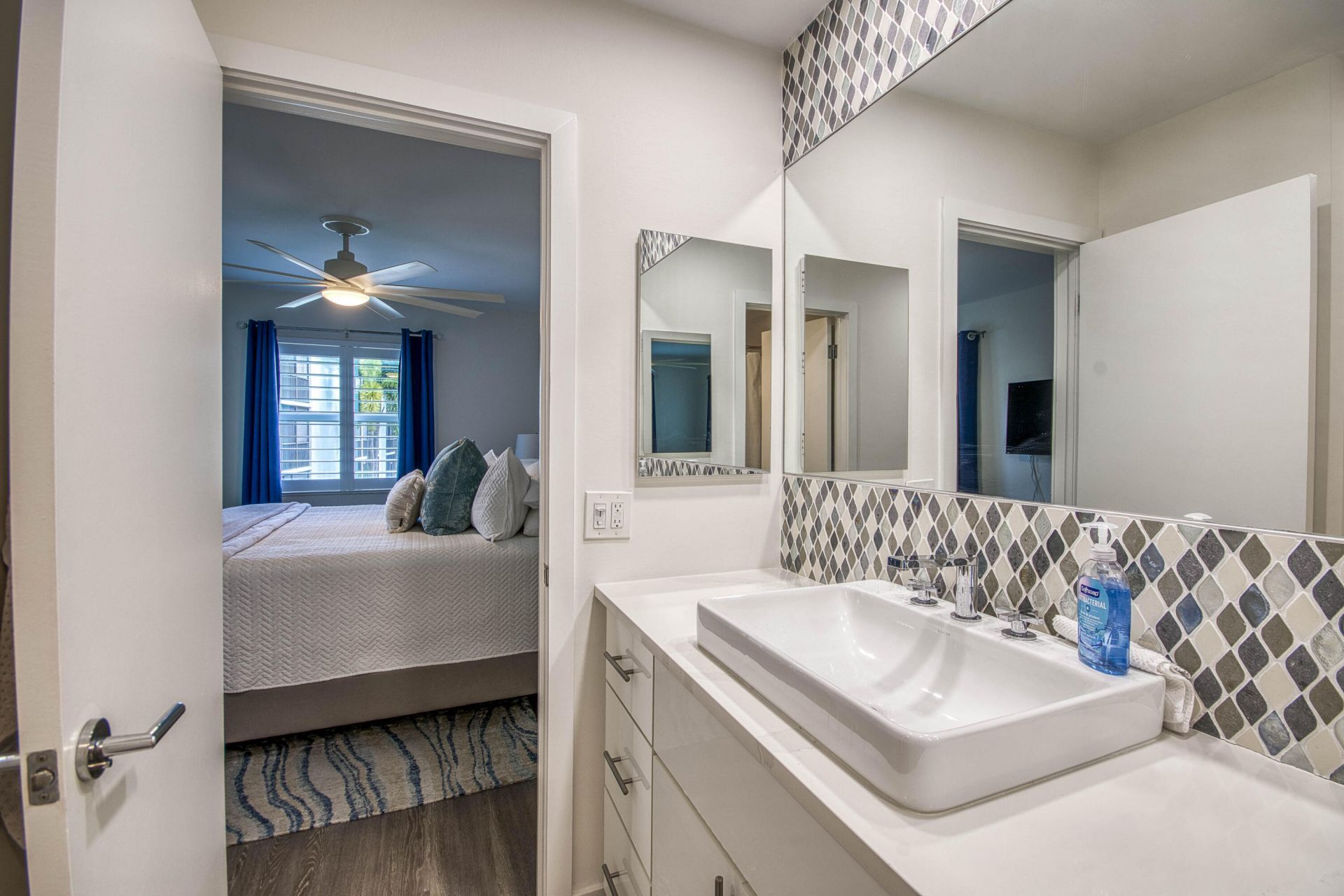 236 Castlewood Drive, Unit 205, North Palm Beach, FL 33408 Photo