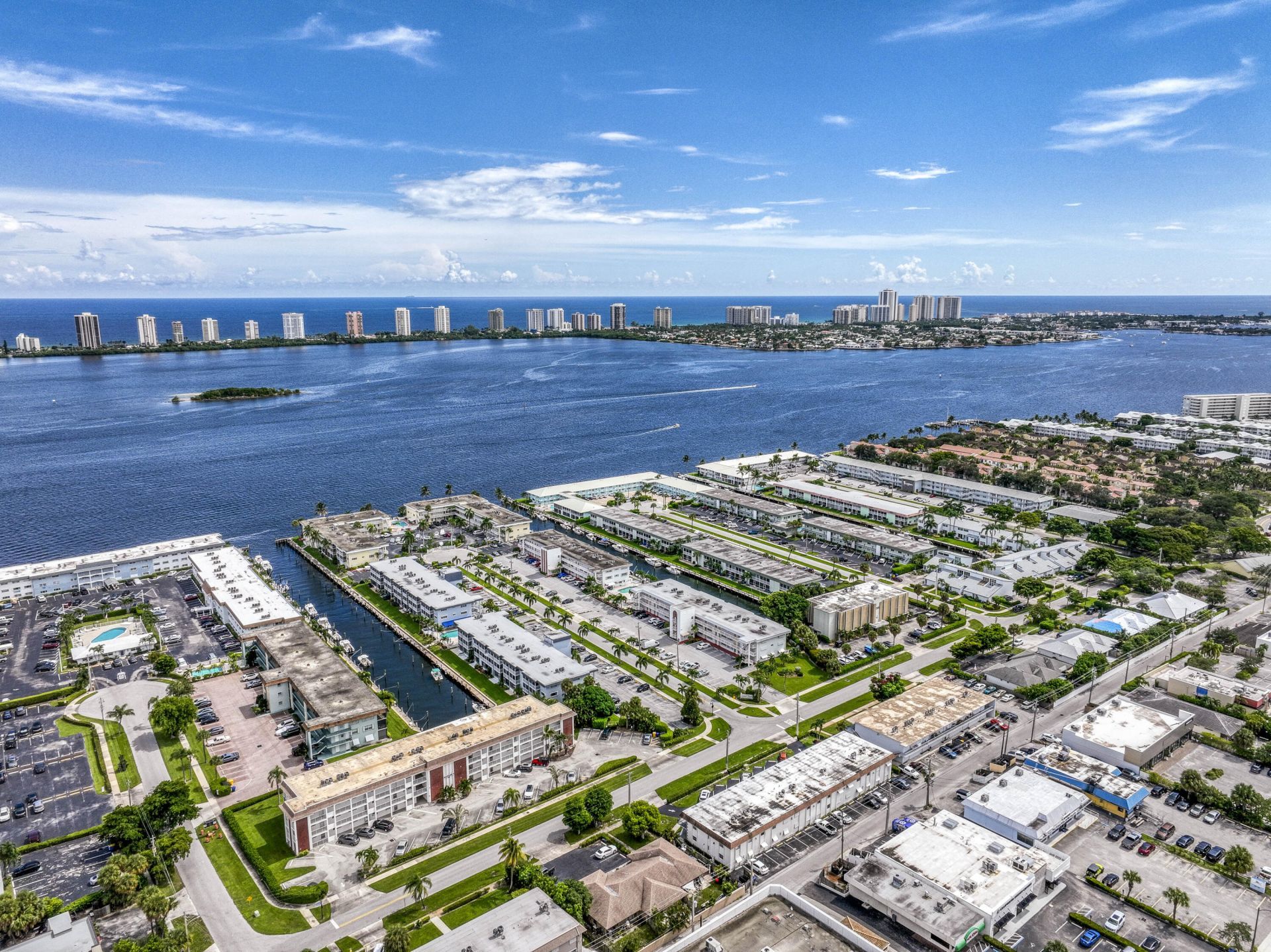 236 Castlewood Drive, Unit 205, North Palm Beach, FL 33408 Photo