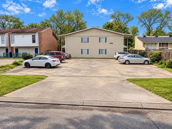 1257 Jim Taylor Dr, Baton Rouge, LA 70820