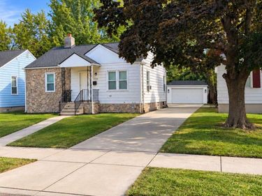 19709 McCormick Street, Detroit, Mi 48224