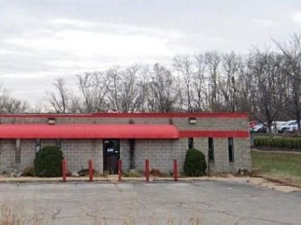 200 Spring Drive , St Charles, MO 63303