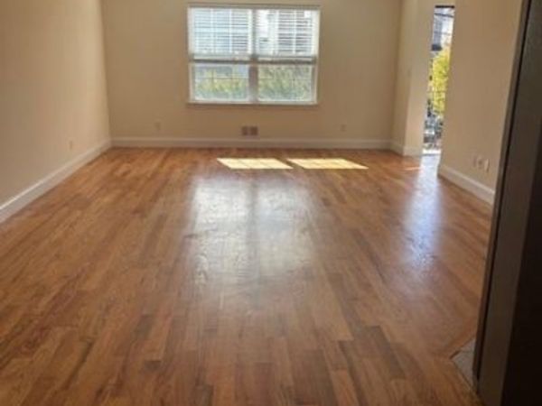 523 Broadway, Elizabeth, NJ 07206