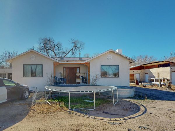 847 Gatewood Avenue SW, Albuquerque, NM 87105
