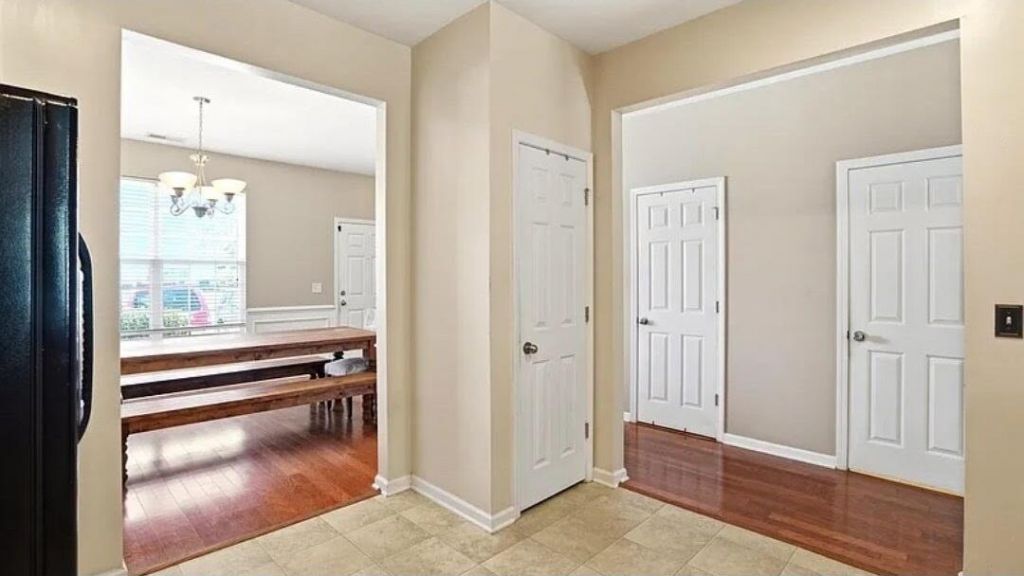 905 Hemingway Circle Photo 4